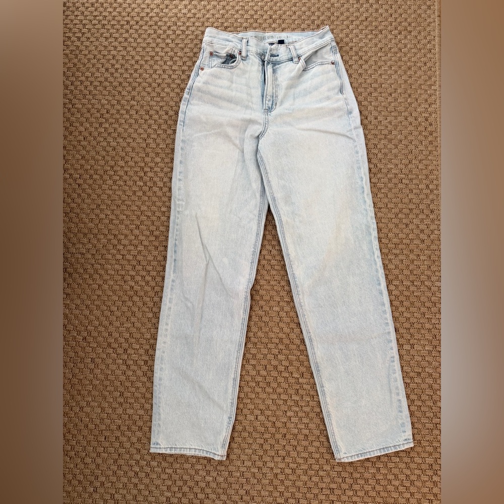 American Eagle Outfitters Light Wash Straight Leg Jeans